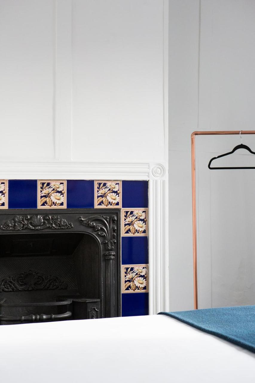 Whitehouse Rye Bed & Breakfast エクステリア 写真 Blue and white tiles