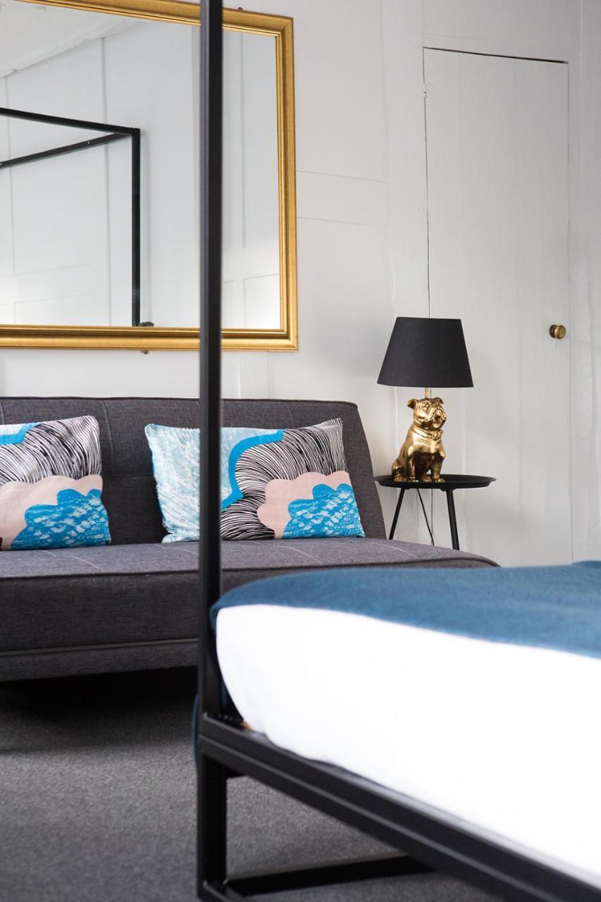 Whitehouse Rye Bed & Breakfast エクステリア 写真 A sofa bed